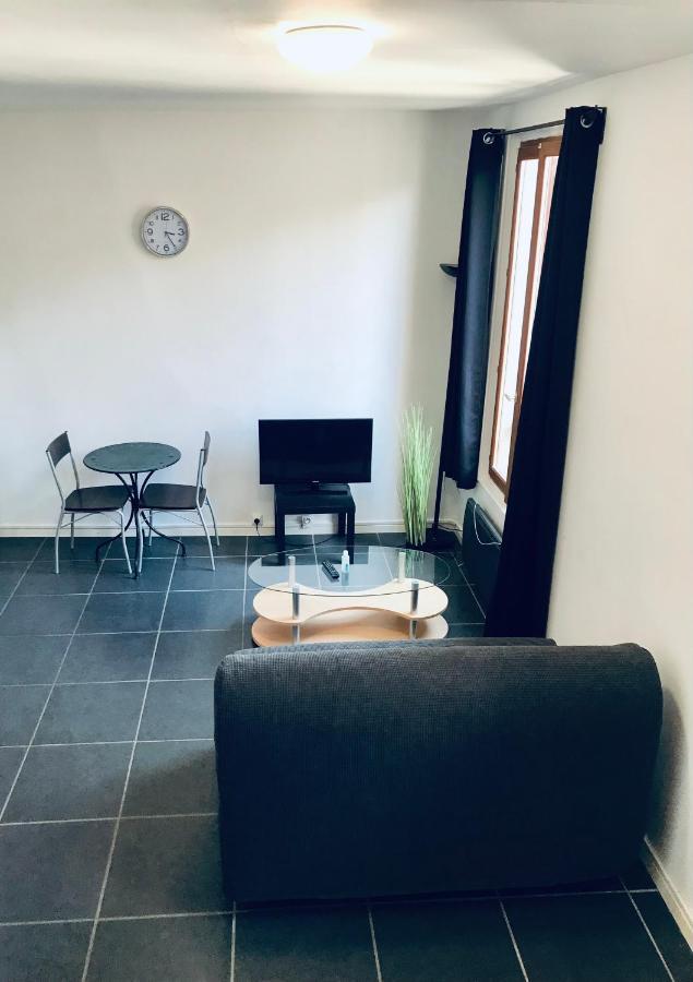 Comfy Duplex In The Middle Of Fontainebleau Appartamento Esterno foto